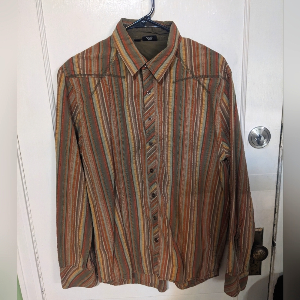 Kavu Button-Up Shirt (Large)